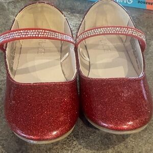 Place Glittery Red Dress Shoes for Kids